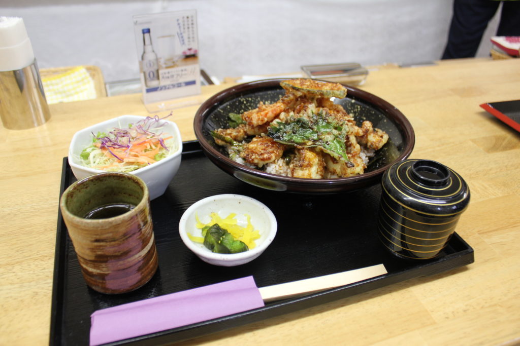 うつぼ尽くし！宴会もできる、お食事処「味心・磯乃邑」