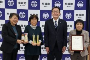 「自己満足な表現じゃなく、町への恩返しでもある」切り絵作家 川邊博正