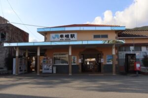 「自己満足な表現じゃなく、町への恩返しでもある」切り絵作家 川邊博正