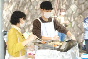 コワーキングスペースを活用して牟岐へ移住 – グラフィックデザイナー 春川法古さん